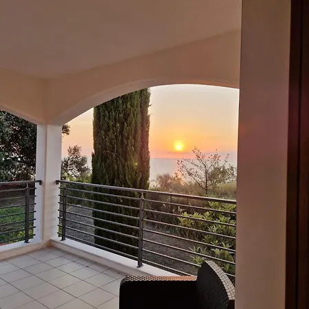 Eteras Verrusio Art Guest house Torino di Sangro