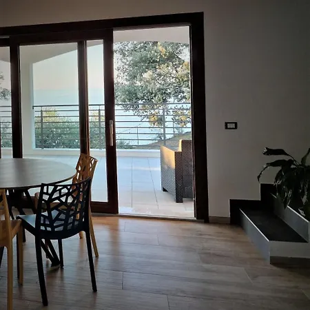 Eteras Verrusio Art Guest house