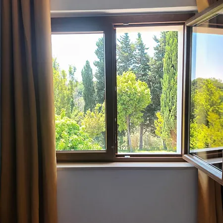 Vendégház Eteras Verrusio Art