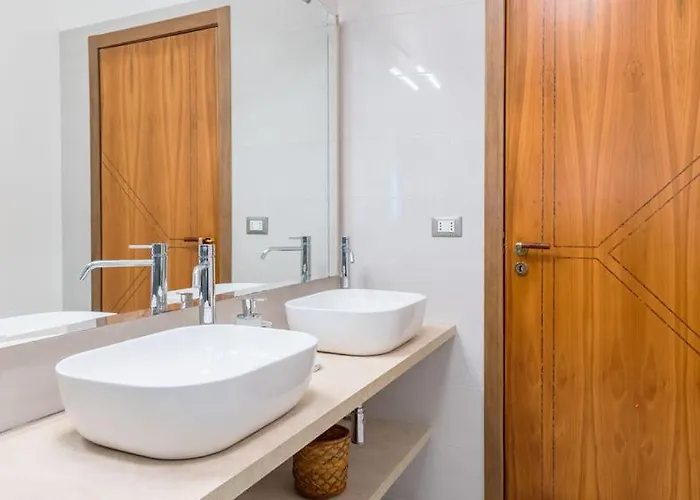 ゲストハウス Eteras Verrusio Art 3*